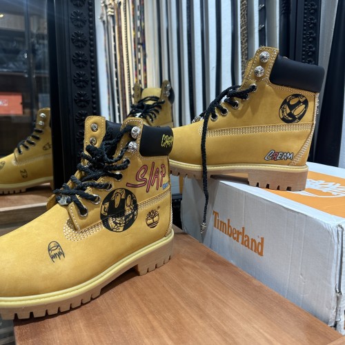 크롬하츠 핸드페인팅 그래피티 스타일 노란색 부츠