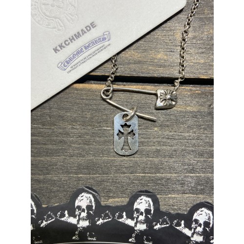 크롬하츠 컷아웃 크로스 배지