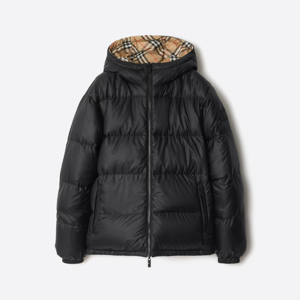 버버리 샤이니 후드 로고 다운 재킷(블랙)