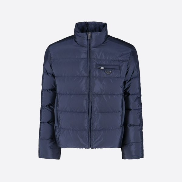 프라다 재활용 나일론 스탠드 칼라 다운 재킷 네이비 블루
