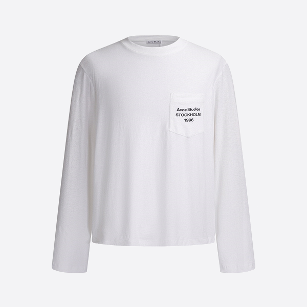 아크네 스튜디오 포켓 슬로건 긴팔 티셔츠 (화이트)