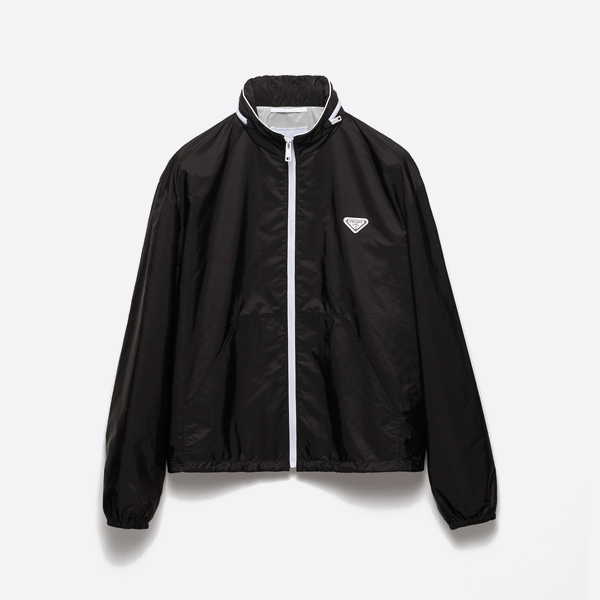프라다 화이트 지퍼업 캠핑 스타일 후드 재킷