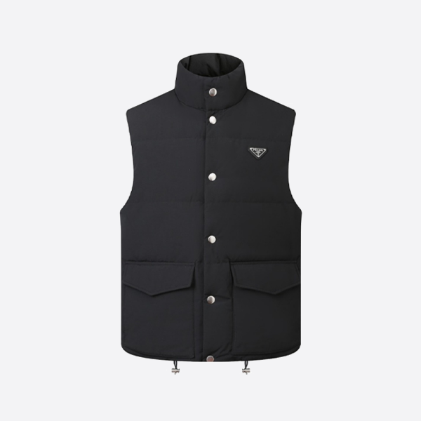 프라다 트라이앵글 로고 더블 포켓 다운 베스트